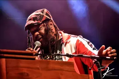 Delvon Lamarr Organ Trio - photo 1